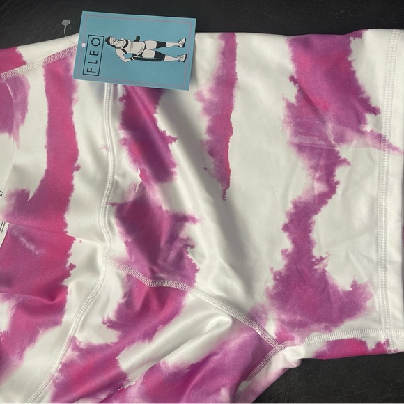 ππ½ββοΈNWT FLEO Pink and Purple Ink Stripe on White XL Workout Shorts THCππ½ββοΈ - Picture 12 of 12
